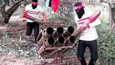 مرتدين تي شيرت الزمالك.. كتائب الشهيد أبو علي مصطفى تستهدف قوات الاحتلال وسط غزة│صور 