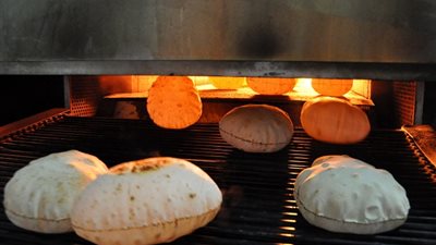 غرفة صناعة الحبوب: تراجع سعر الدقيق ساهم في انخفاض الخبز السياحي 35% 