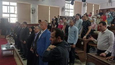 مهرجان بؤرة المسرحي بجامعة دمنهور يبدأ فعالياته بدقيقة حداد على روح الفنان صلاح السعدني