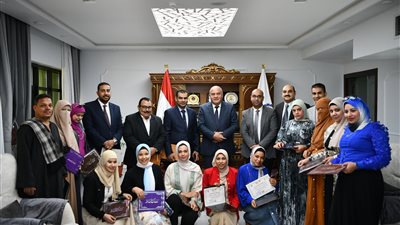 ملحمة طاقم تمريض مستشفى أبو تشت المركزي بقنا تنقذ حياة الأطفال والمرضى بعد ليلة مظلمة بسبب انقطاع الكهرباء