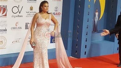 تكريم هند صبري في مهرجان أسوان الدولي لأفلام المرأة.. والفنانة: بقول لكل ست علِّي صوتك 