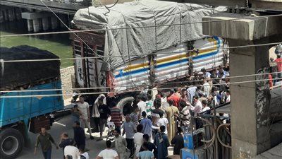 مصرع شخص دهسا أسفل عجلات سيارة نقل محملة ببنجر السكر بمدينة ملوي في المنيا