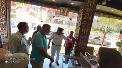 خالفوا إجراءات كورونا.. تحرير 39 محضرًا لمحلات ومقاهي ومطاعم في المحلة (صور)