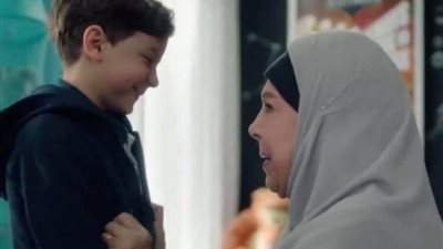 “مش مصدق إني مش هشوفك تاني”.. الطفل آدم وهدان ينعي رجاء الجداوي (صورة)