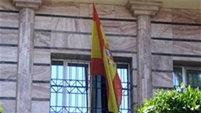 السفارة الإسبانية تهدي متحف الحضارة كتيبات مترجمة للترويج للسياحة الناطقة بالإسبانية