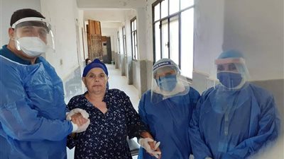 تعافي معمرة في المنيا تبلغ 107 أعوام من الإصابة بفيروس كورونا