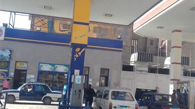 هل يتم رفع أسعار الوقود في الأيام القليلة القادمة؟.. مسئول يُجيب