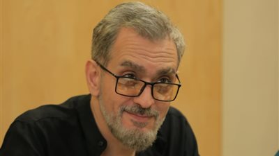 فراس سعيد زوج نجلاء بدر في فيلم “سوء الرجالة” مع باسم سمرة