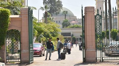 جامعة القاهرة تخصص سيارات إسعاف مجهزة في امتحانات الفرق النهائية