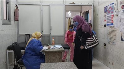 نائب مدير حميات إمبابة: فيروس كورونا أصبح أقل حدة.. ونشهد مؤخرًا انخفاضًا بالأعداد