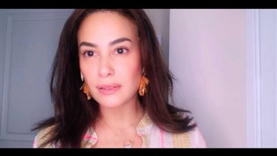 هند صبري سعيدة بمشاركتها في أوبريت “كلمتي حرة” مع آمال مثلوثي (فيديو)