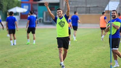 أحمد الشيخ يطالب الأهلي بتحديد مصيره