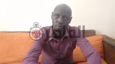 أول مرة أبكي.. “القاهرة 24” في منزل لويس أجوك ضحية التنمر بالبيض في المعادي (صور وفيديو)