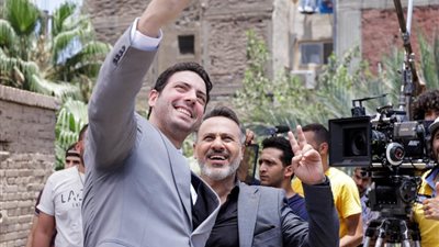 تعرف على كواليس أول أيام تصوير فيلم “قبل الأربعين” (صور)