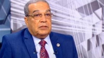 اللواء محمد مرسي يؤدي اليمين الدستورية وزيرا للإنتاج الحربى خلفًا للعصار