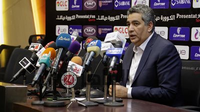 أحمد مجاهد: اللجنة الخماسية تماطل في عقد الجمعية العمومية.. وأبو ريدة الأصلح لاتحاد الكرة