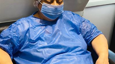 منة فضالي بعد شفاء والدتها من وعكة صحية: أجمل حاجة في حياتي (صورة)