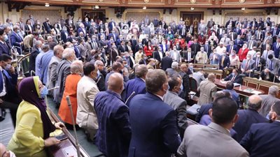 البرلمان يوافق على ضم العاملين بمستشفيات جامعة الأزهر لقانون بدل المهن الطبية