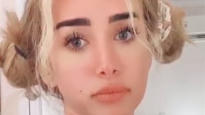 هنا الزاهد تمازح الجمهور بفيديو “تيك توك” وتردد جملة هند حسني “اتعلمت الرقص”