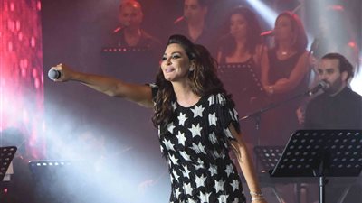 إليسا تعلن موعد طرح ألبومها الجديد “صاحبة رأي” (صورة)