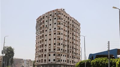 القبض على “العمدة” صاحب برج جرجا المخالف.. ومصادر أمنية تكشف التفاصيل