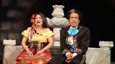 عرض مسرحية “المتفائل” لسامح حسين وسهر الصايغ ثاني أيام العيد (صور)