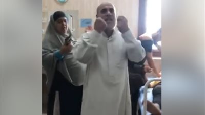 “ابني بيموت ومفيش دكتور”.. استغاثات أب من داخل مستشفى منية النصر بالدقهلية لإنقاذ نجله(فيديو)