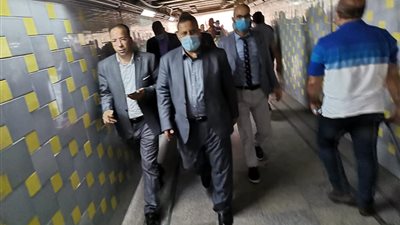 رئيس هيئة السكة الحديد يتابع سير العمل بمحطة مصر استعدادًا لعيد الأضحي (صور)