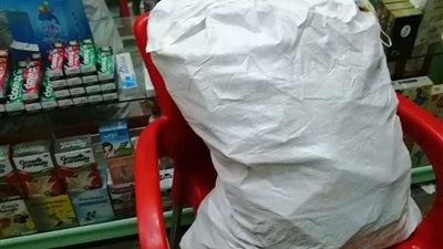 تشميع صيدلية وضبط 20 ألف عبوة دواء مجهولة المصدر في الشرقية (صور)