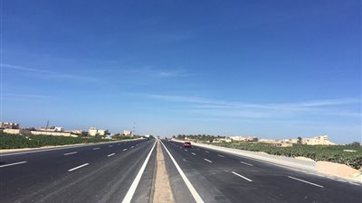 رئيس الوزراء يشهد تشغيل الطريق الساحلي الجديد بطول 50 كيلومترًا