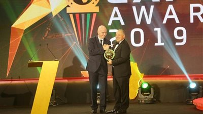 إنفانتينو مهنئًا أبو ريدة: عيد مبارك وأتمنى لمصر السلامة من وباء كورونا (صورة)