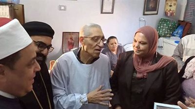 دعوات البسطاء تنقذ طبيب الغلابة في الإسماعيلية من الموت (صور)