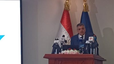 أسامة ربيع: أنفاق قناة السويس تعمل 24 ساعة بدءًا من الأحد المقبل