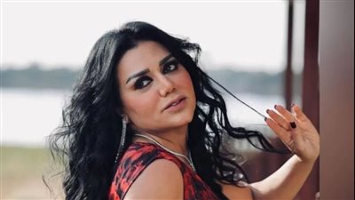 رانيا يوسف تعمل خادمة في البيوت ضمن أحداث مسلسلها الجديد سيما ماجي 