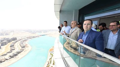 الإسكان تضع اللمسات النهائية لـ تشطيب 15 برجا بالمنطقة الشاطئية بالعلمين الجديدة 