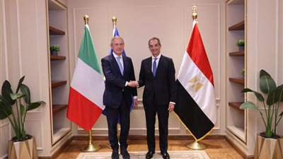 مباحثات مصرية - إيطالية لفتح آفاق جديدة بمجالات الذكاء الاصطناعي والبنية التحتية الرقمية