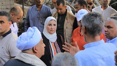 وزيرة التضامن توجه بتقديم مساعدات عاجلة للمتضررين من حريق مول تجاري بأسوان
