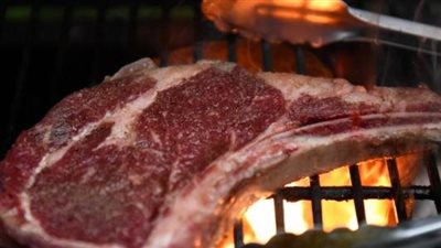 السر فى البقدونس.. تتبيلة الريش للشوي على الفحم بوصفة الحاتي المميزة