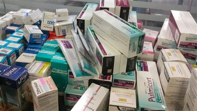 ضبط أدوية مخدرة وغرفة عمليات غير مرخصة داخل مركز حضانات بسوهاج|صور