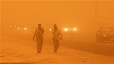 بسبب هبوب عاصفة رملية.. تعليق الطيران وإغلاق المدارس والمصالح الحكومية في ليبيا | بث مباشر