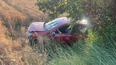 إصابة شابين في حادث انقلاب سيارة ملاكي بالأقصر 