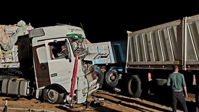 مصرع شخص وإصابة 2 في تصادم 3 تريلات بالوادي الجديد