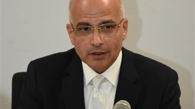 جامعة عين شمس: توفير 14 معمل حاسب آلي لتقديم خدمات التنسيق الإلكتروني