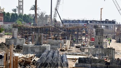 خزنوا كميات كبيرة وافتكروه هيغلى.. الزيني: انخفاض أسعار الحديد سبب خسارة كبيرة للشركات والموزعين