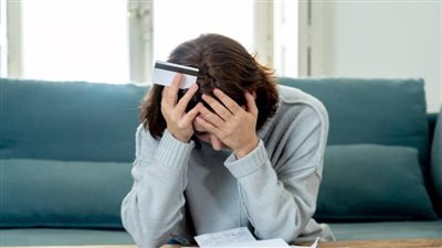 دراسة: يعاني معظم الناجين من السرطان في سن العمل من صعوبات مالية