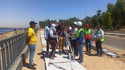 نائب محافظ أسوان تتابع الأعمال الجارية بمشروع ممشى أهل مصر بكورنيش النيل الجديد