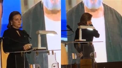 ريهام عبد الغفور تبكي لحظة تكريم والدها بالمسرح القومي: متأكدة أنه موجود بروحه