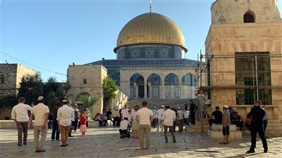 مستعمرون يقتحمون المسجد الأقصى.. والاحتلال يهدم 48 منزلا لفلسطينيين بالنقب
