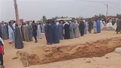 4 نعوش في جنازة واحدة.. تشييع جثامين ضحايا مشاجرة بأسيوط