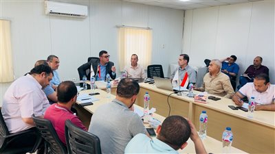 رئيس جهاز العاصمة يجتمع بممثلي الشركات المنفذة لحي جاردن سيتي الجديدة لمتابعة التنفيذ